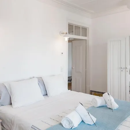 New To - Stunning Views - Authentic Living *