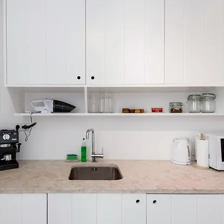 Updated Fully Equipped Comfortable With Sea View * Lisboa