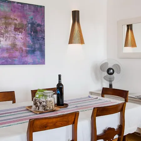 Updated Fully Equipped Comfortable With Sea View Appartement *