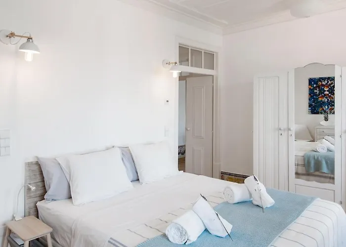 Updated Fully Equipped Comfortable With Sea View *