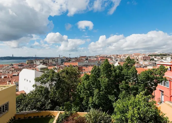 Updated Fully Equipped Comfortable With Sea View * Lisbon